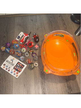 Beyblade Burst QuadDrive Bundle Arena Tops Launchers